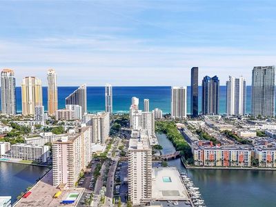 250 174th St #614, Sunny Isles Beach, FL, 33160