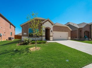 10920 Summer Rain Blvd, Aubrey, TX 76227