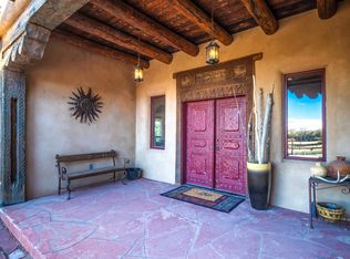 23 Las Tusas Rd, Ranchos De Taos, NM 87557