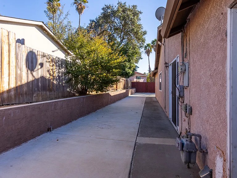 5500 Sunset Oak Ct — Photo 14