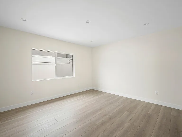 2657 N Brighton St #9 — Photo 10