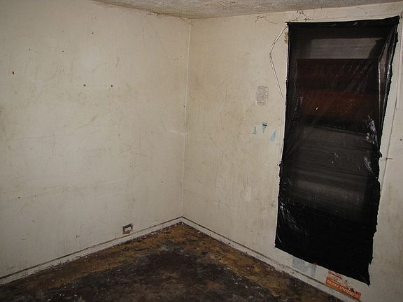 4th image of 400 Dellwood Ave