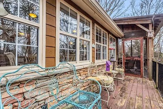 1833 Tree Top Ct — Photo 32