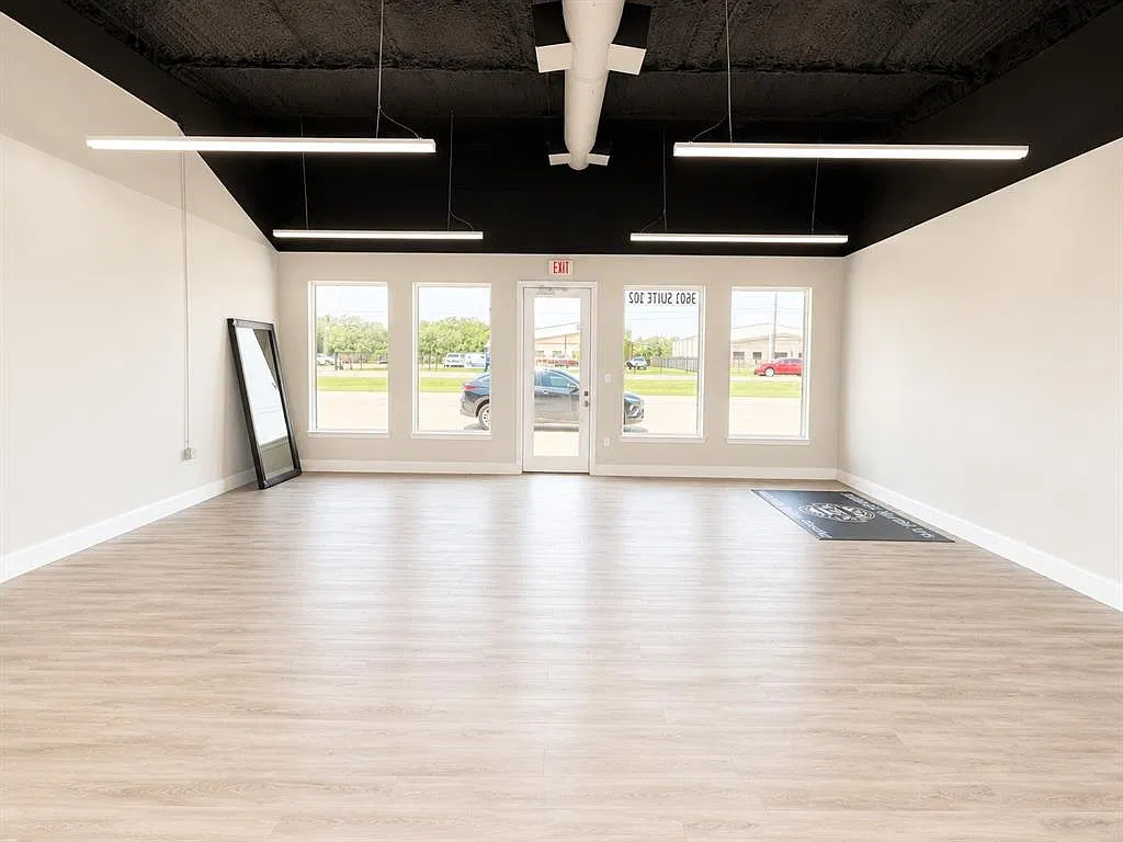 Studio, $1,400 — Photo 4