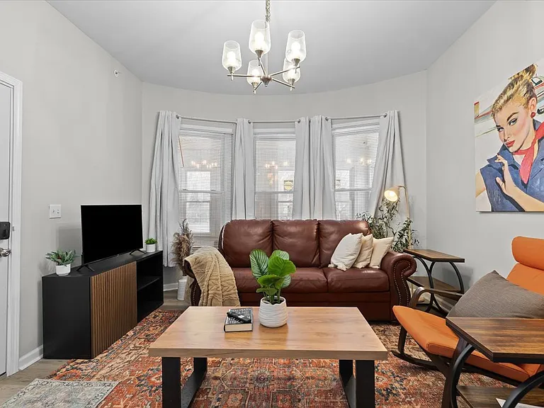 558 Marston St #1 — Photo 1
