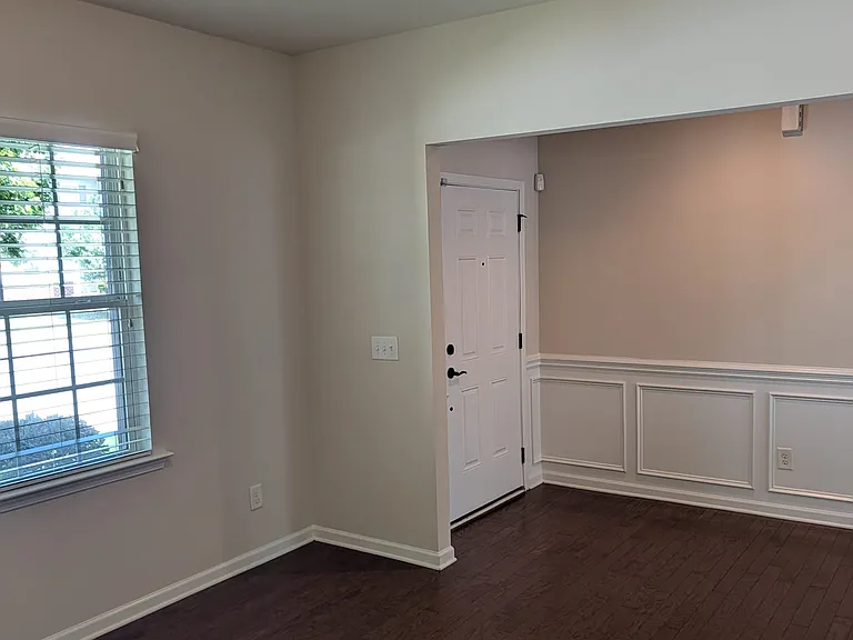 2428 Averon Dr — Photo 43