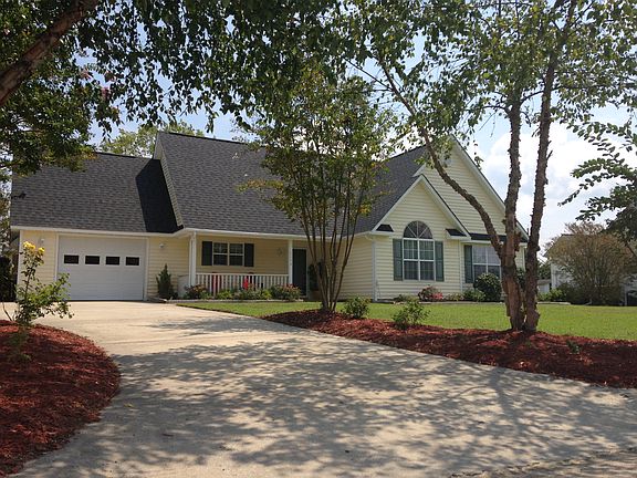 2nd image of 2643 Rosewood Dr