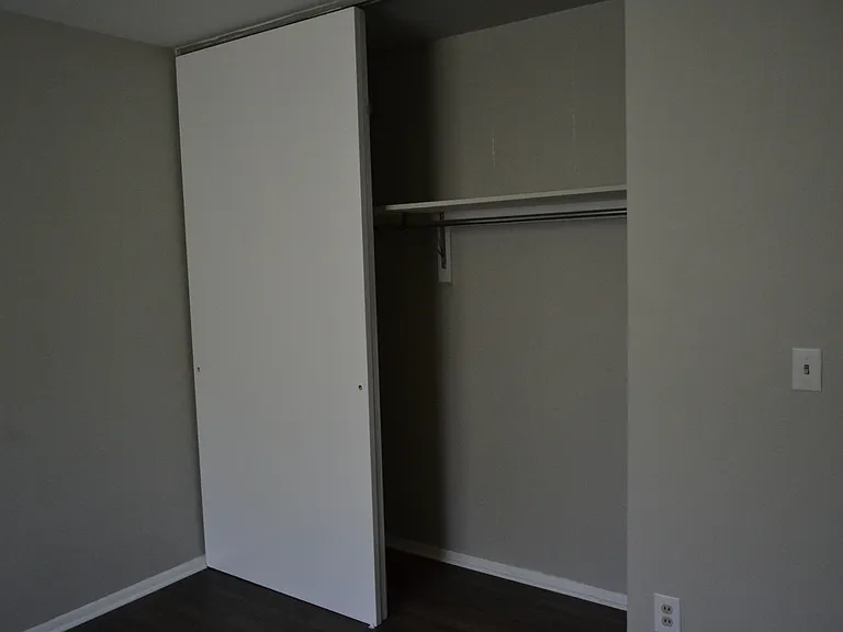 2717 Glendale Ave #3 — Photo 9