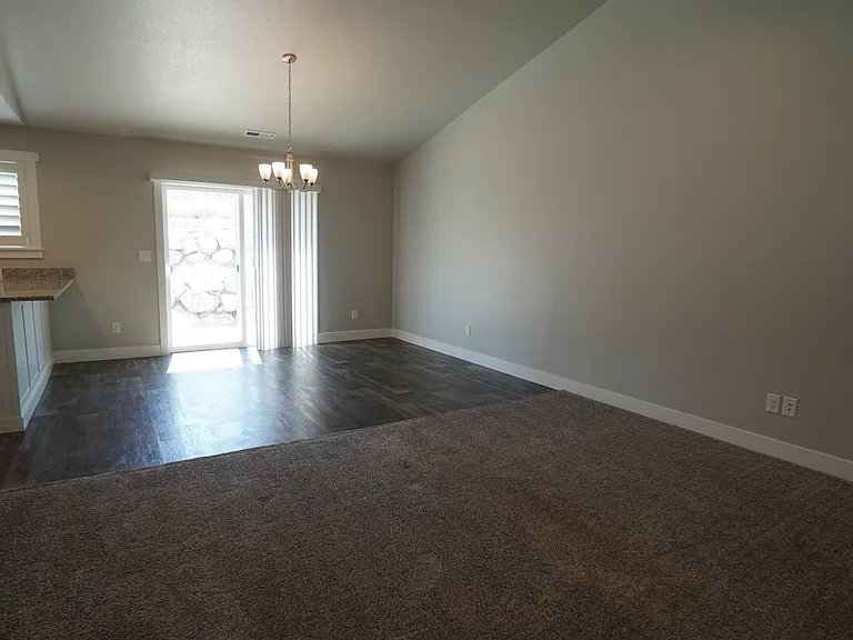 4606 S West Park Dr — Photo 3