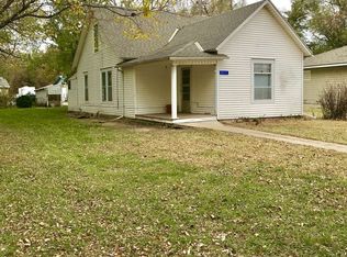 805 Pine St, Halstead, KS 67056