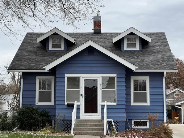 618 W 7th St S, Newton, IA 50208