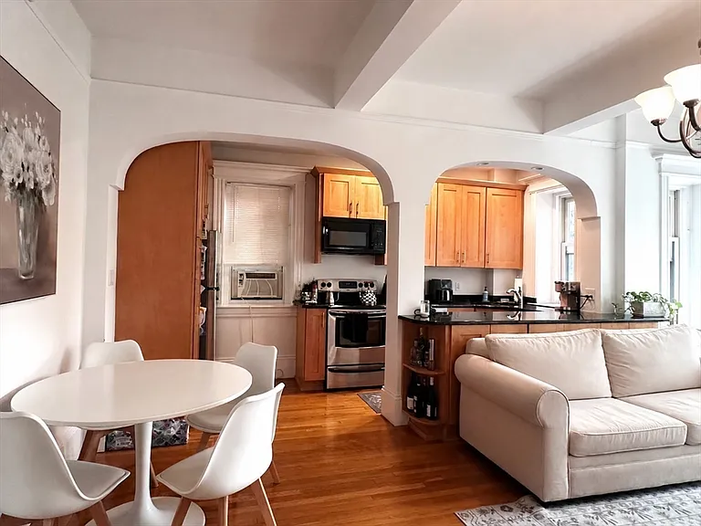 1080 Beacon St #3C — Photo 5