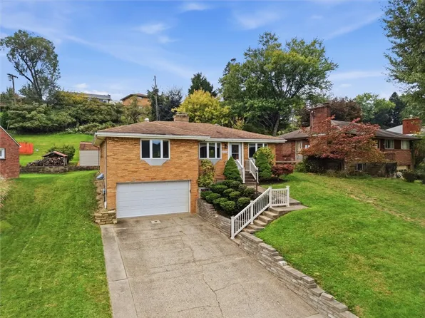4770 Sherwood Dr, Pittsburgh, PA 15236