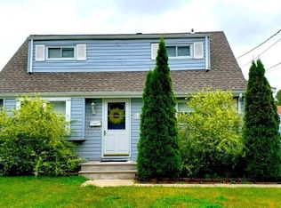 374 Sunset Ave, Old Bridge, NJ 08857
