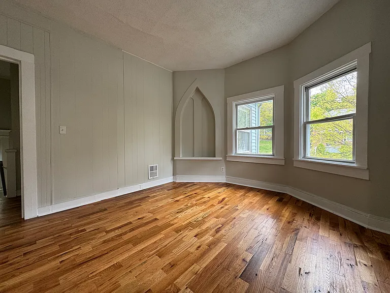 162 Sheffield Ave #B2 — Photo 16