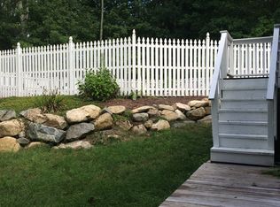 6 Robin Crown Rd, Cumberland, RI 02864