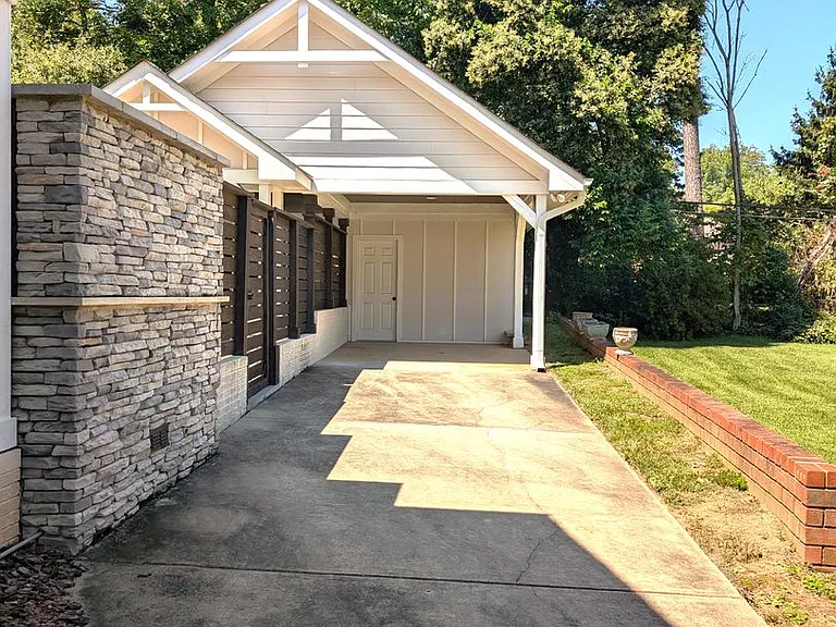 1901 Truman Rd — Photo 23