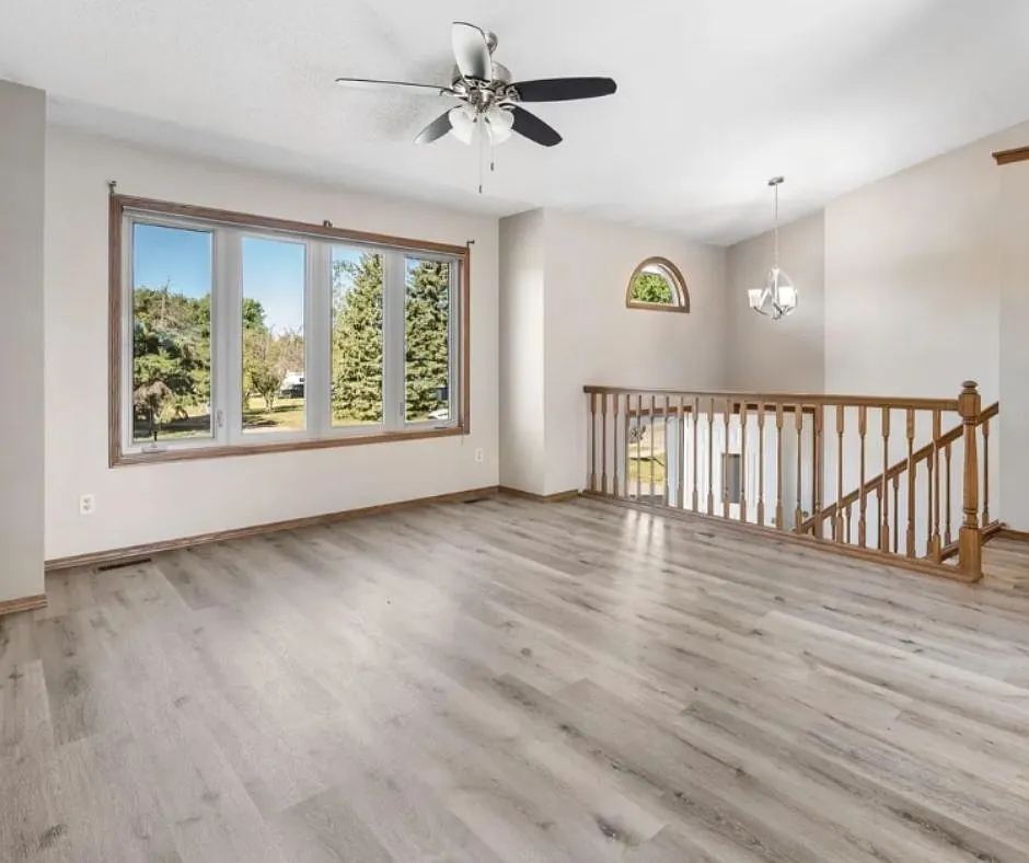 3 bed, 1708 sqft, $2,199 — Photo 2