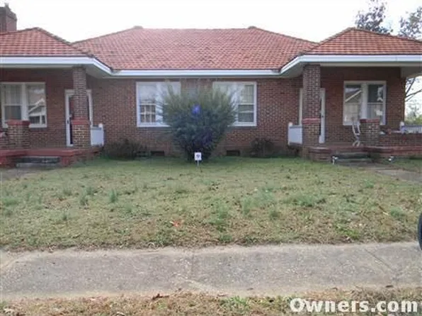 747 Holloway Ave, Greenwood, SC 29646