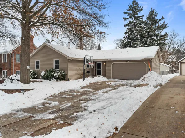 625 Robert Ave, Rockford, IL 61107