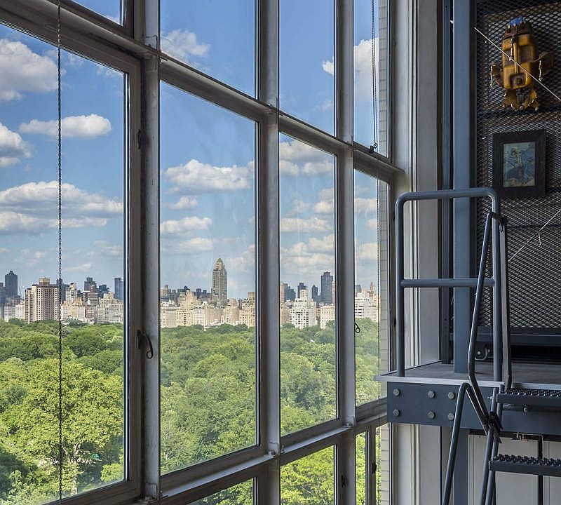 1st image of 11 W 67th St #901