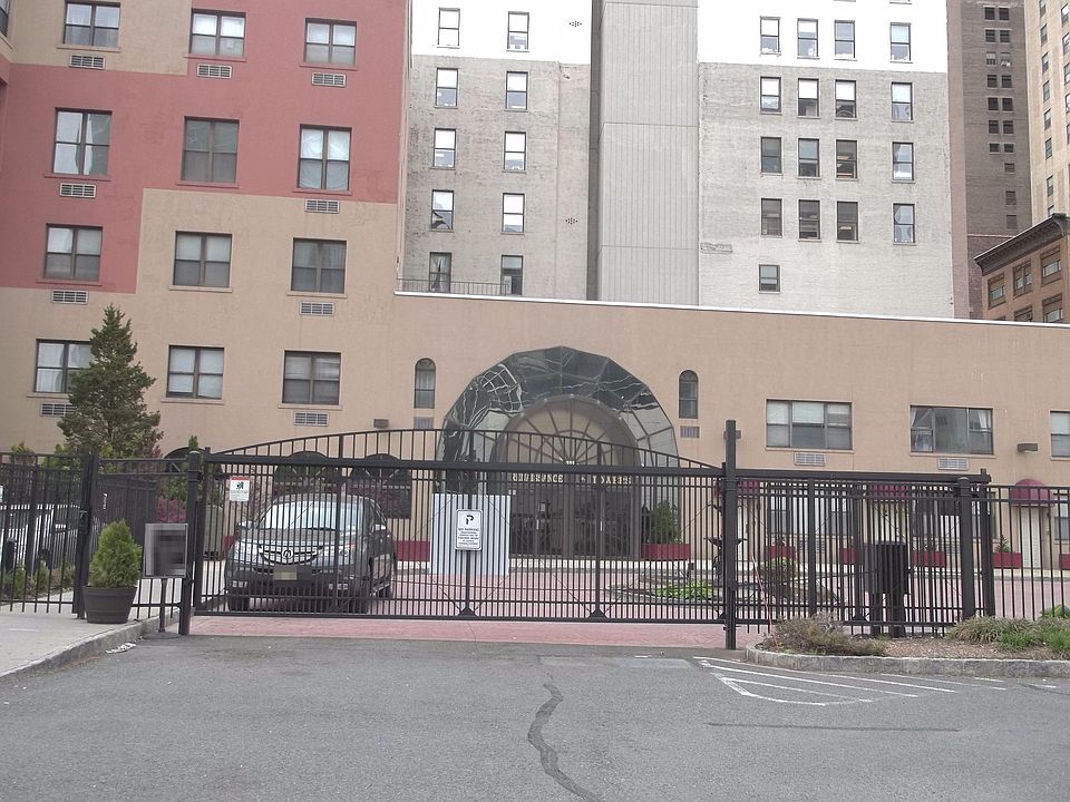 1st image of 111 Mulberry St