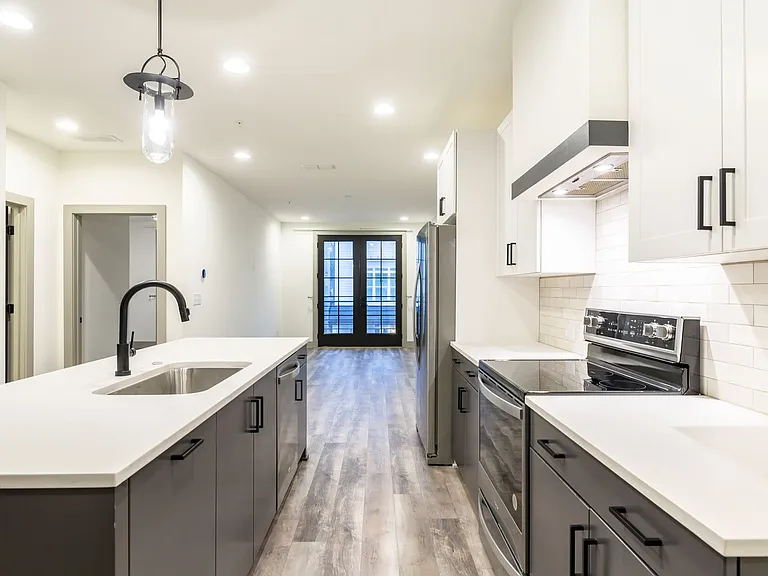 28 Becker Pl — Photo 6