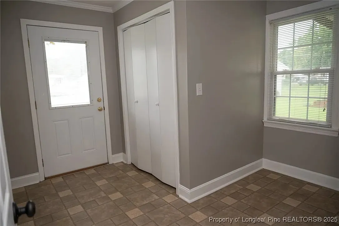 2 bed, 1042 sqft, $1,150 — Photo 4