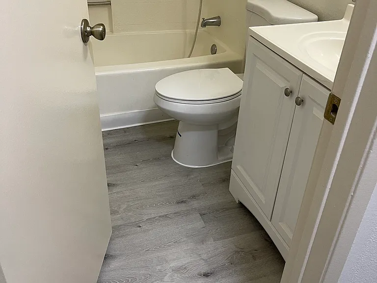1371 Loma Ave — Photo 5