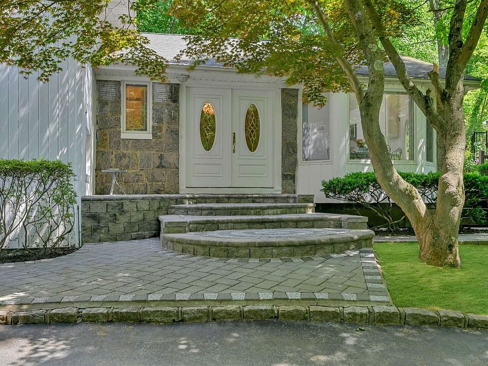 33 Juneau Boulevard, Woodbury, NY 11797 Zillow