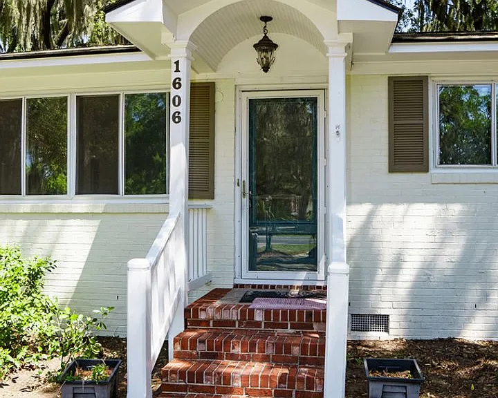 1606 Madrid Ave — Photo 8