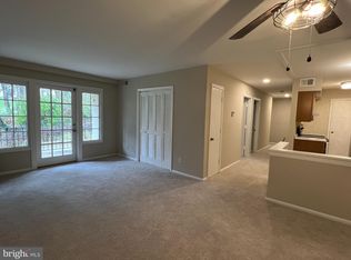 5809 Cambridge Dr #662, Springfield, VA 22152