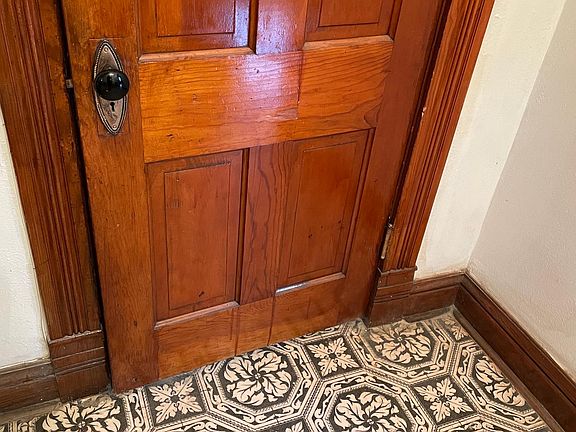 floor and door detail