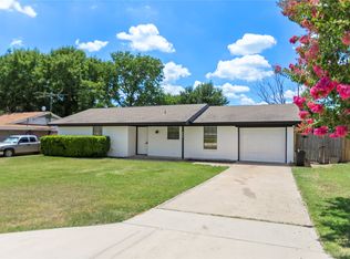 256 Richard Ln, Azle, TX 76020