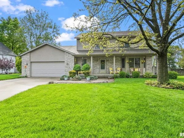 107 Aspen Dr, Chatham, IL 62629