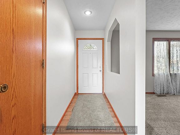 4th image of 1739 Ingalls St