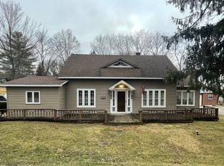 8408 Riverway Dr, Cary, IL 60013