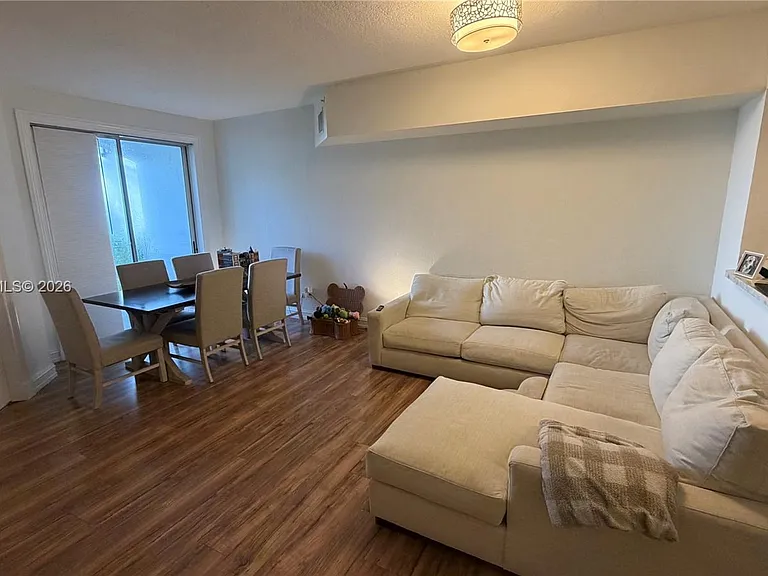 735 SW 148th Ave #1711 — Photo 13