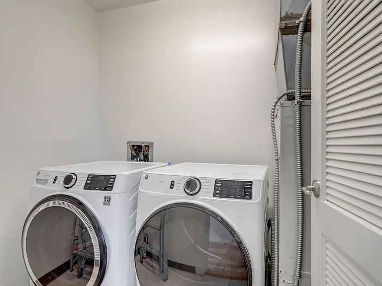 360 E Desert Inn Rd #402 — Photo 26