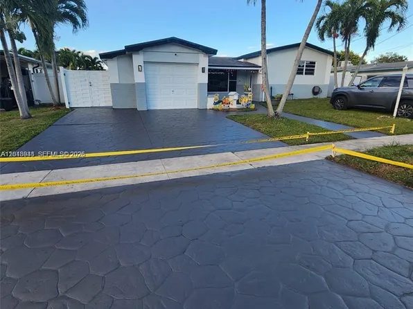 3617 NW 37th St, Lauderdale Lakes, FL 33309