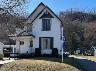 319 E 7th St, Red Wing, MN 55066