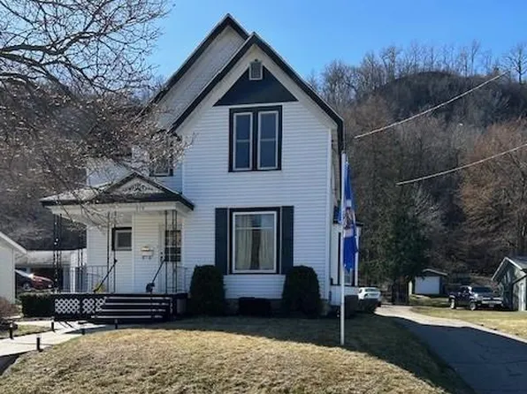 319 E 7th St, Red Wing, MN 55066