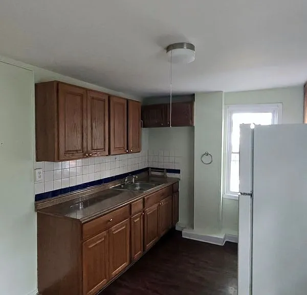 826 S Clinton Ave #B — Photo 4