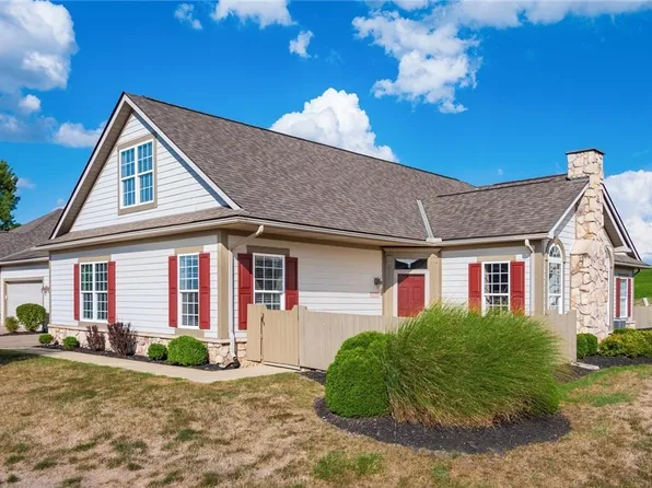 5364 E Sheffield Cir, Zanesville, OH 43701