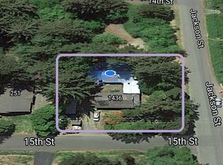 1436 Jackson St, Port Orford, OR