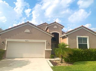 9471 Lago Dr, Boynton Beach, FL 33472