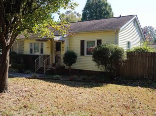 106 Dove Ln, Taylors, SC 29687