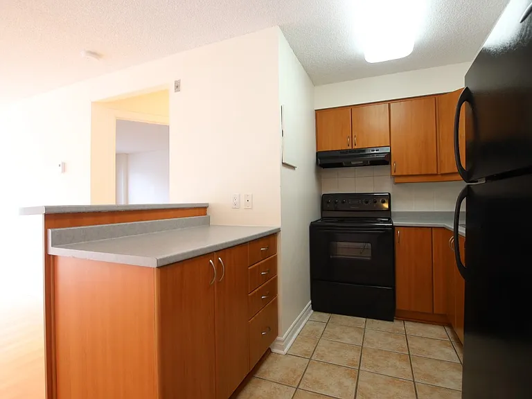 225 Alvin Rd #403 — Photo 6