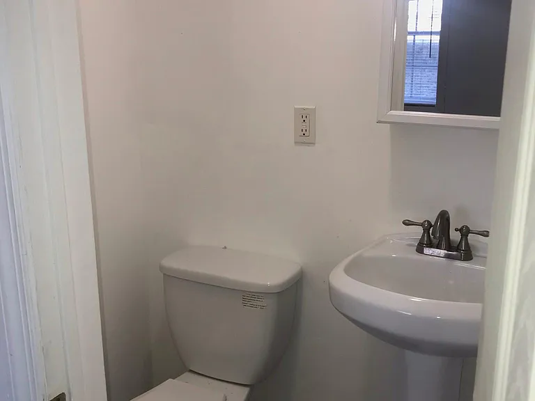 34 Puritan Ave — Photo 2