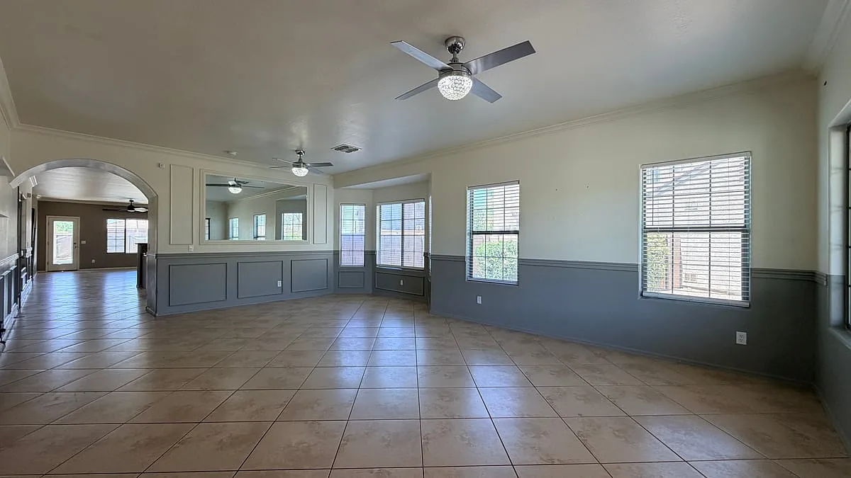 17738 North Carmen Avenue — Photo 3